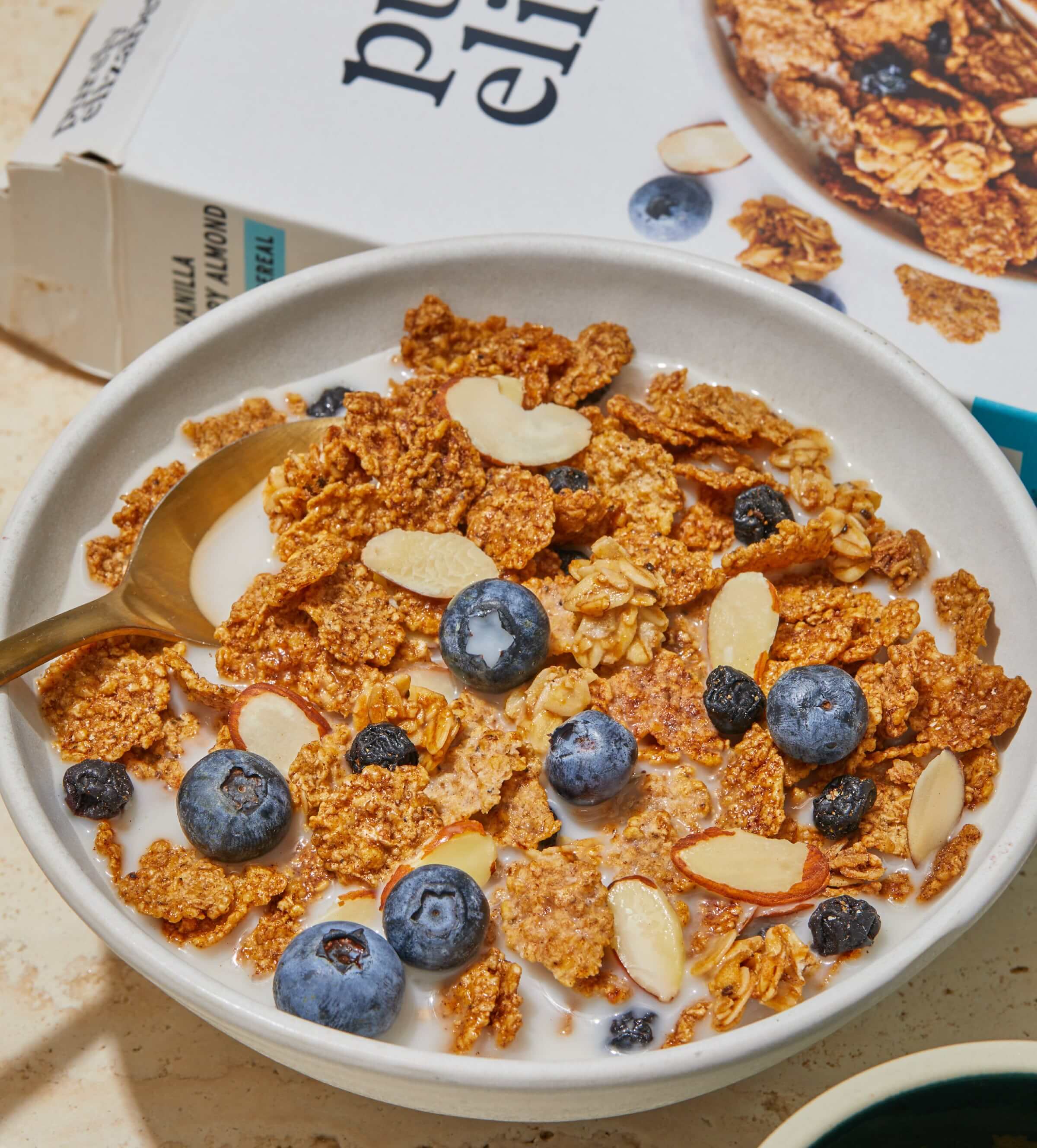 Vanilla Blueberry Almond Superfood Cereal with Vitamin D - Image 4